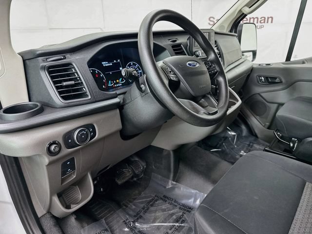 Certified 2025 Ford Transit 250 Low Roof w/ Exterior Upgrade Package RWD image 9