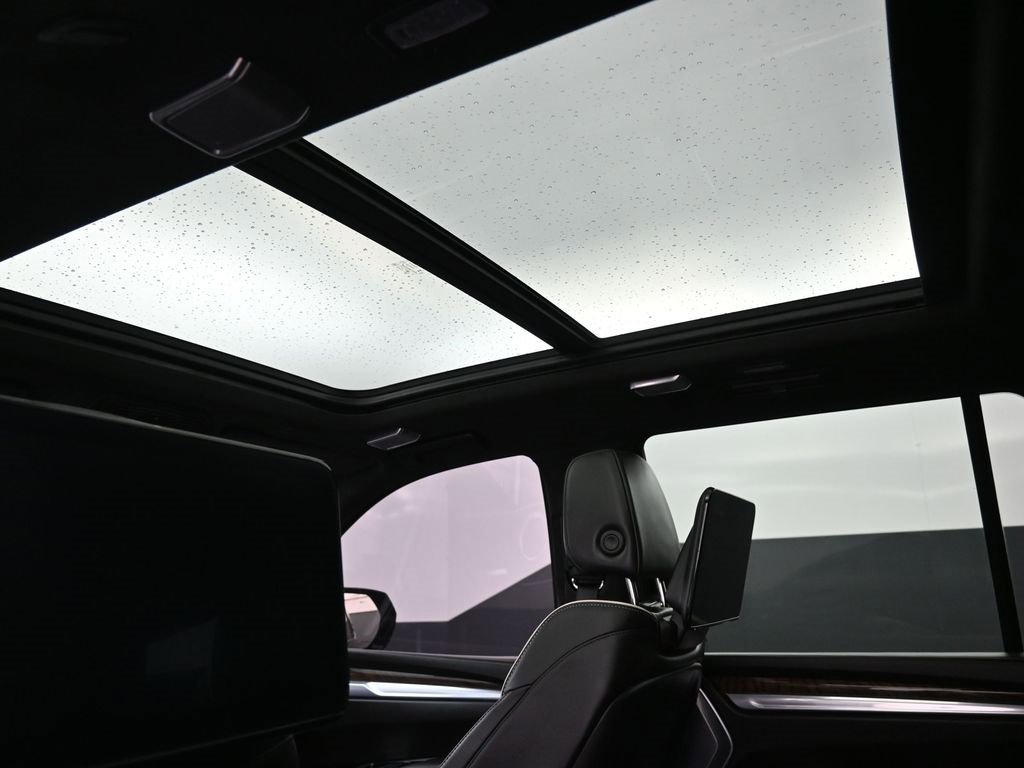 Used 2025 Cadillac Escalade Sport Platinum w/ LPO, Floor Liner Package image 26