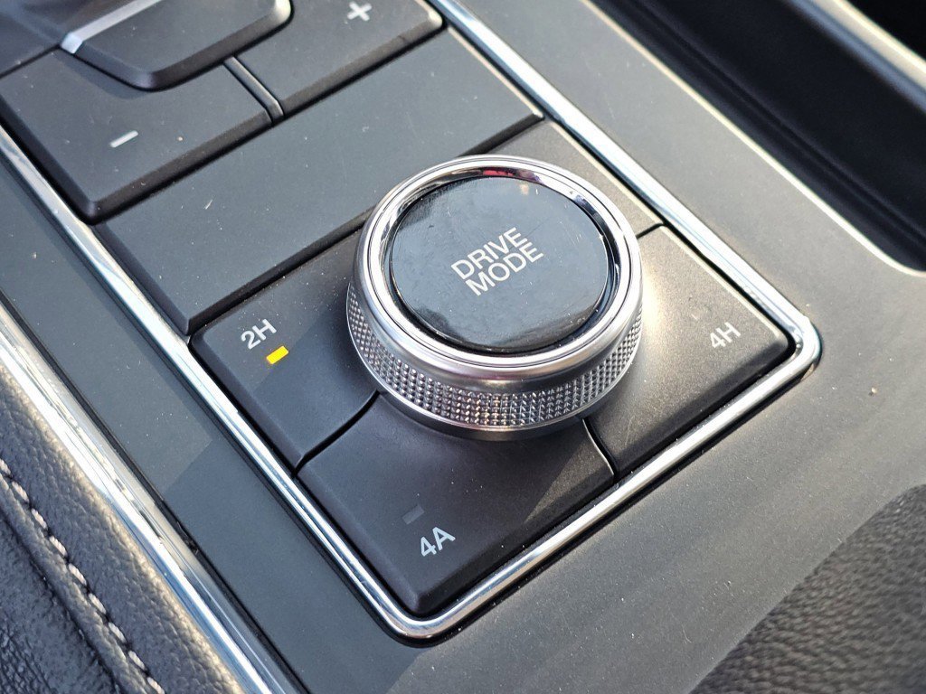 Certified 2023 Ford Expedition Max XLT image 15