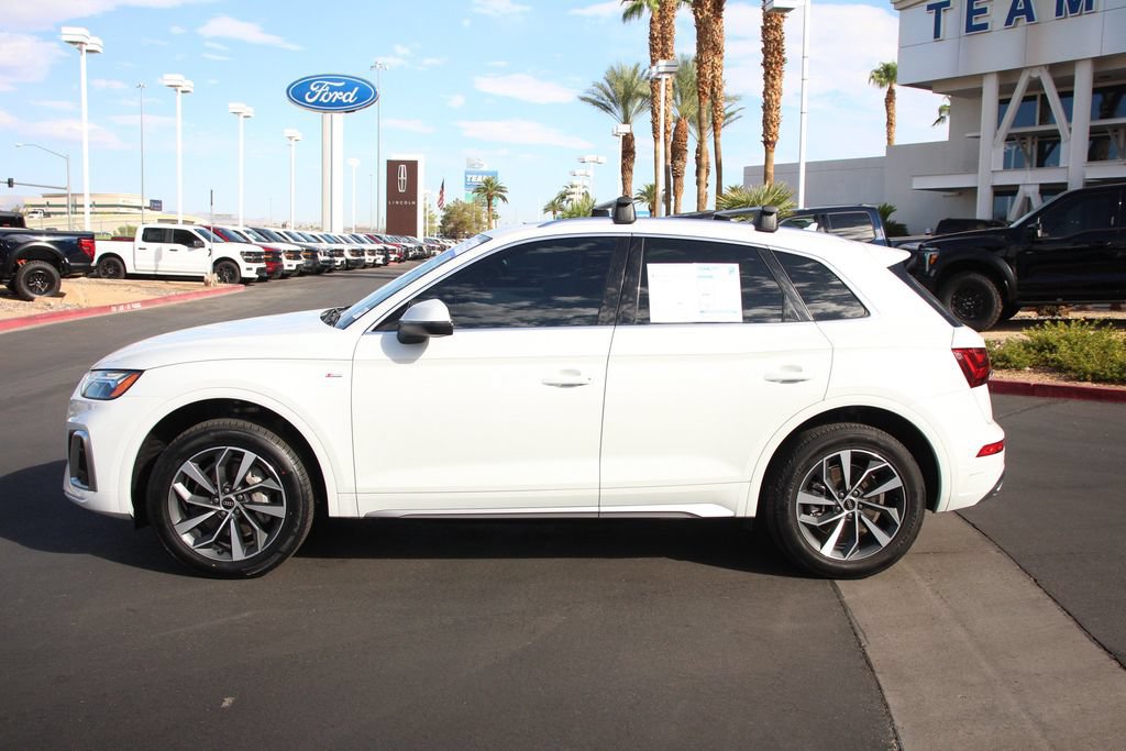 Used 2023 Audi Q5 2.0T Premium w/ Convenience Package AWD/4WD image 4