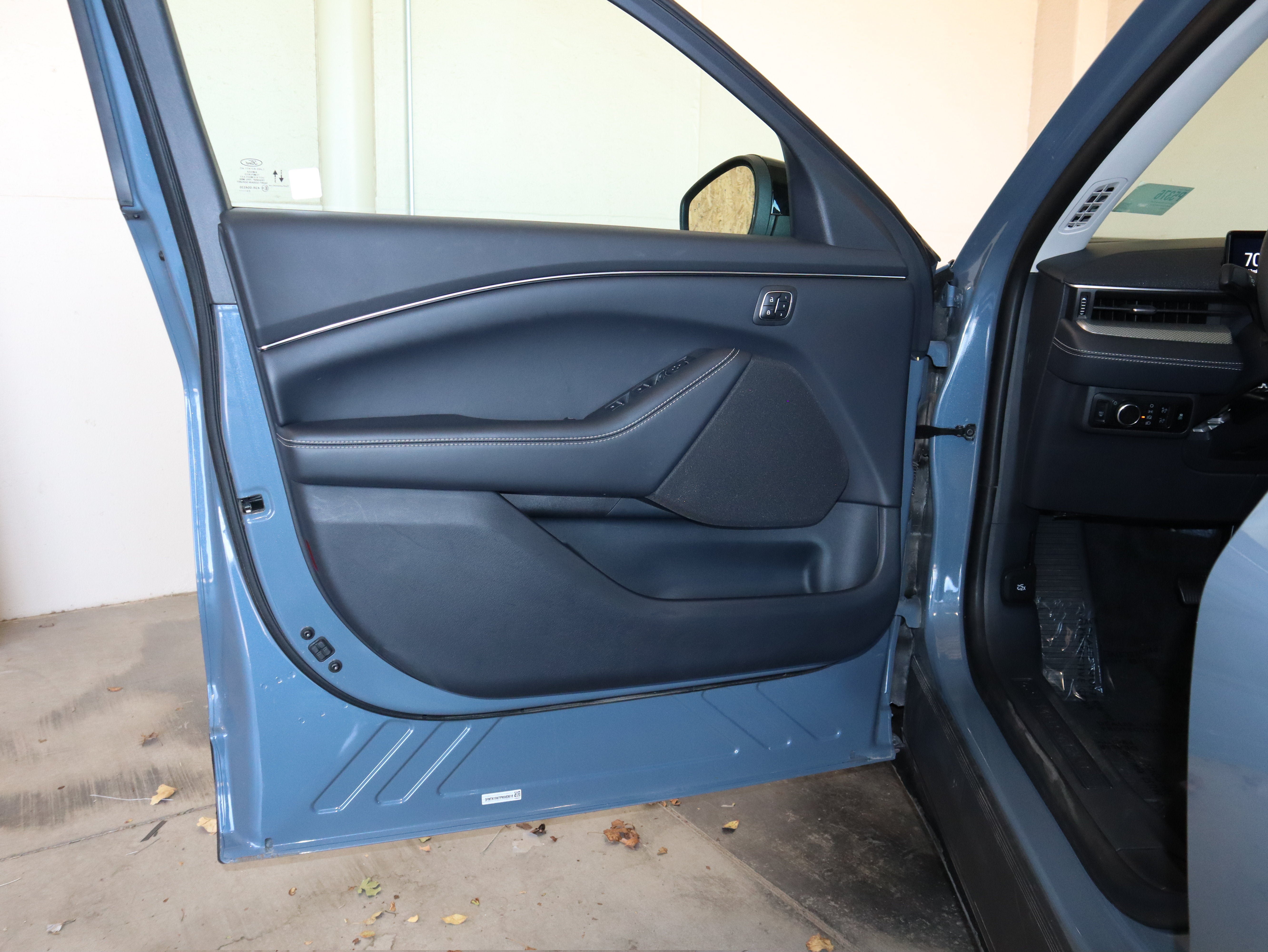 Certified 2023 Ford Mustang Mach-E Select w/ Comfort Package Lite RWD image 30