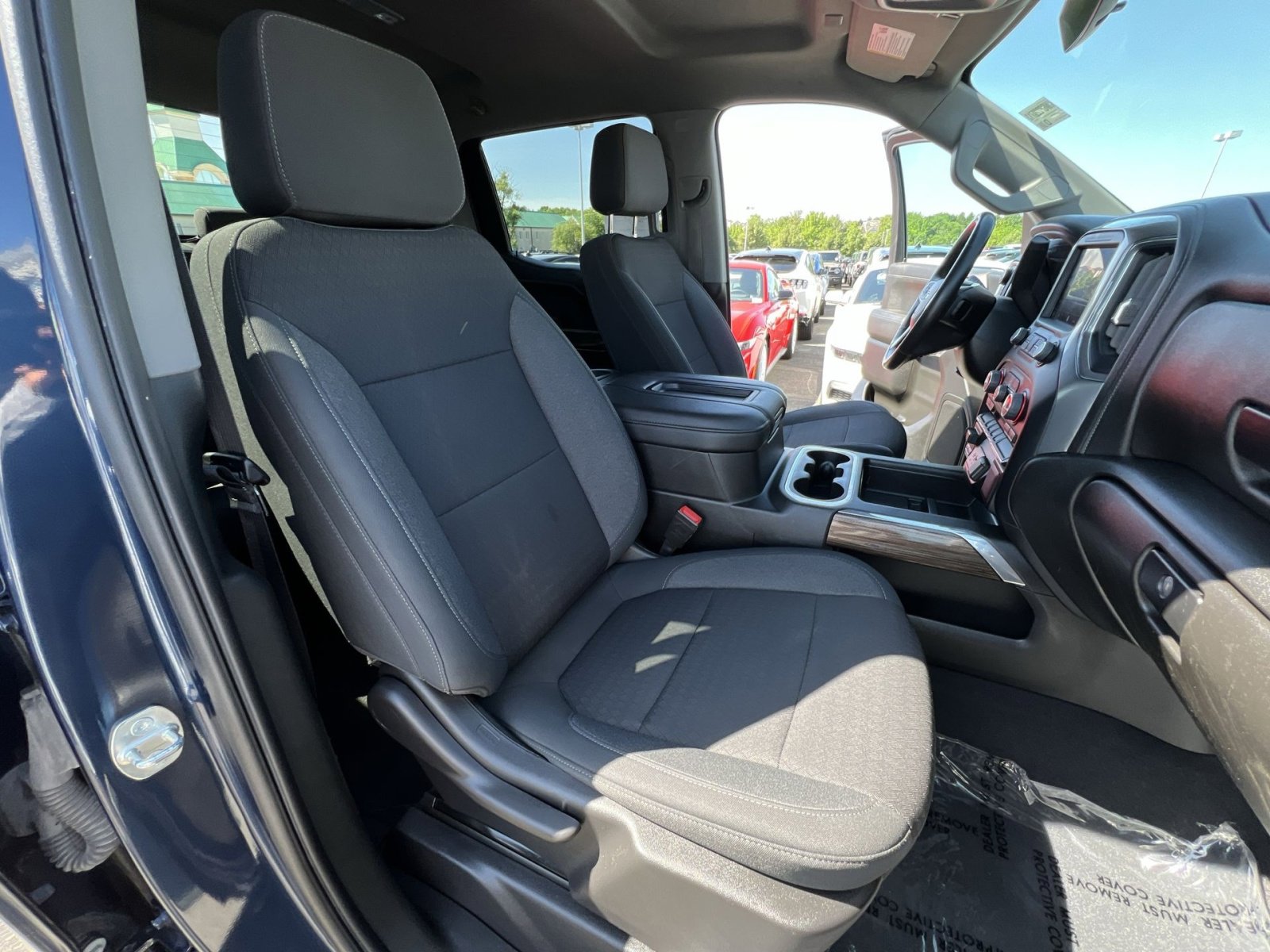 Used 2022 Chevrolet Silverado 1500 LT Trail Boss w/ Bed Protection Package AWD/4WD image 33