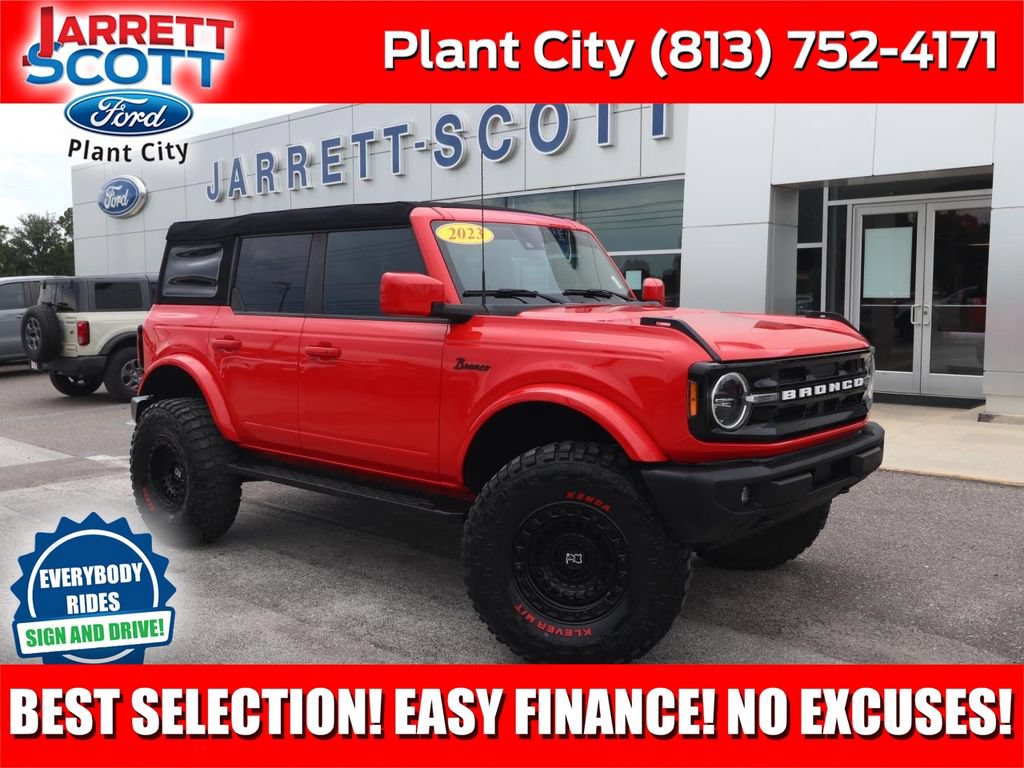 Certified 2023 Ford Bronco Outer Banks AWD/4WD image 1
