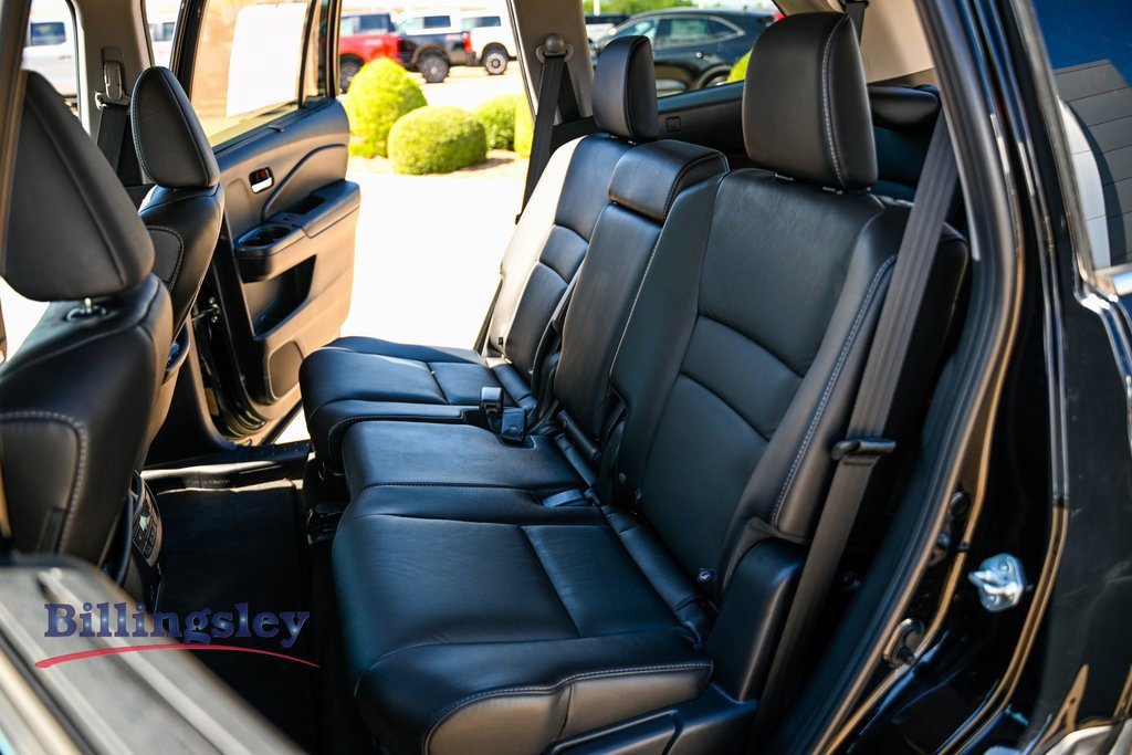 Used 2021 Honda Pilot Touring image 11