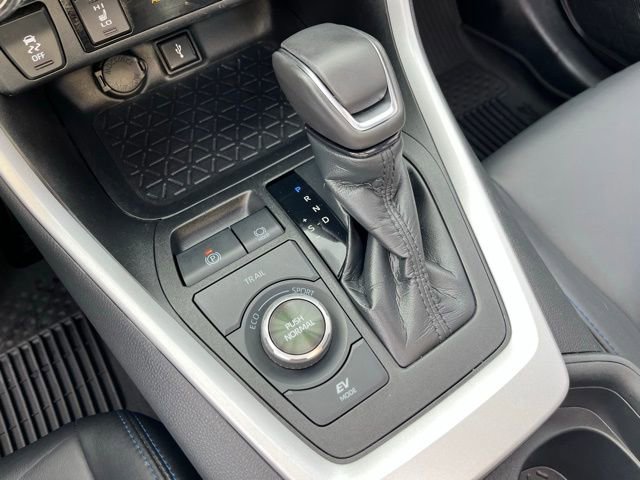 Used 2021 Toyota RAV4 XSE AWD/4WD image 37