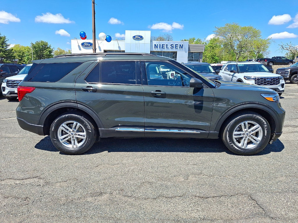 Certified 2023 Ford Explorer XLT w/ Equipment Group 202A AWD/4WD image 9