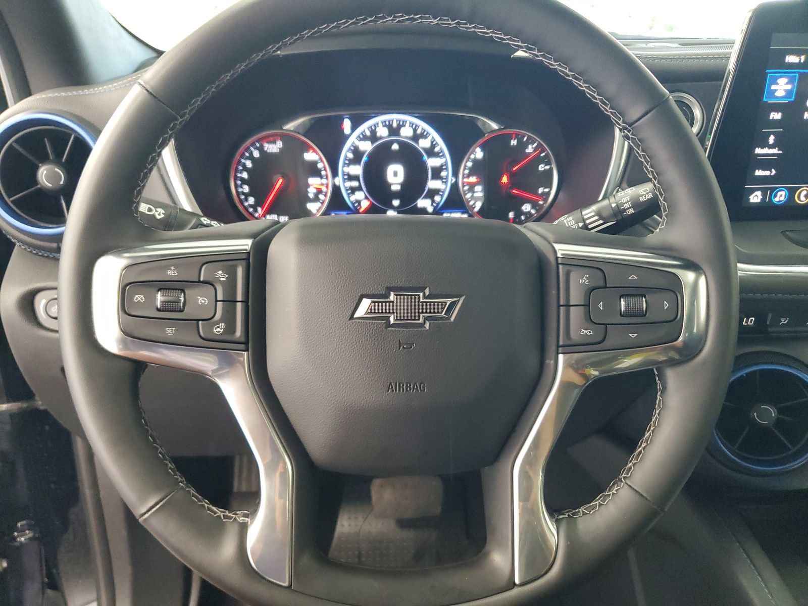 Used 2025 Chevrolet Blazer RS w/ Driver Confidence II Package AWD/4WD image 20