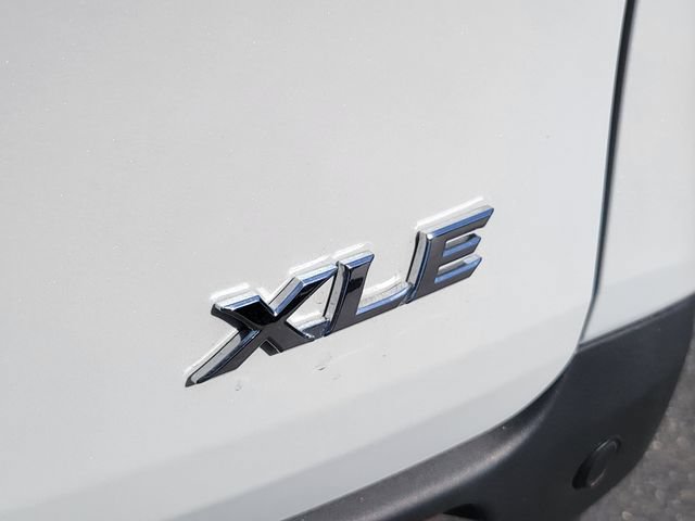 Used 2025 Toyota Sienna XLE w/ XLE Plus Package AWD/4WD image 11