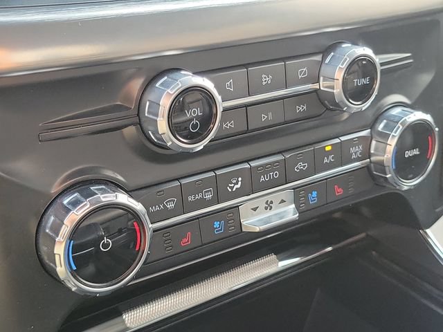 Certified 2022 Ford F150 Lariat w/ Trailer Tow Package AWD/4WD image 18