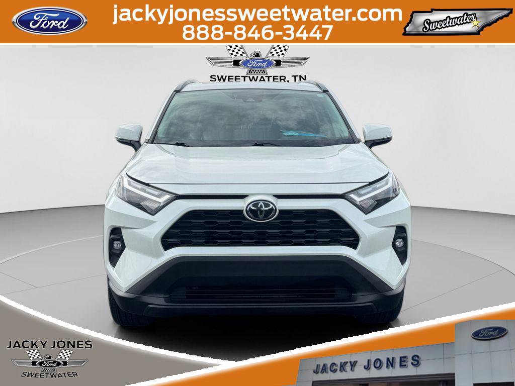 Used 2022 Toyota RAV4 XLE Premium image 8