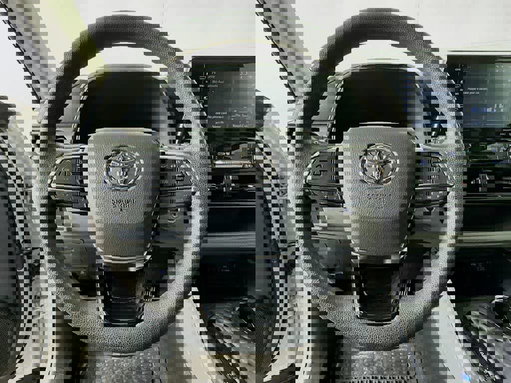 Used 2020 Toyota Highlander L image 19