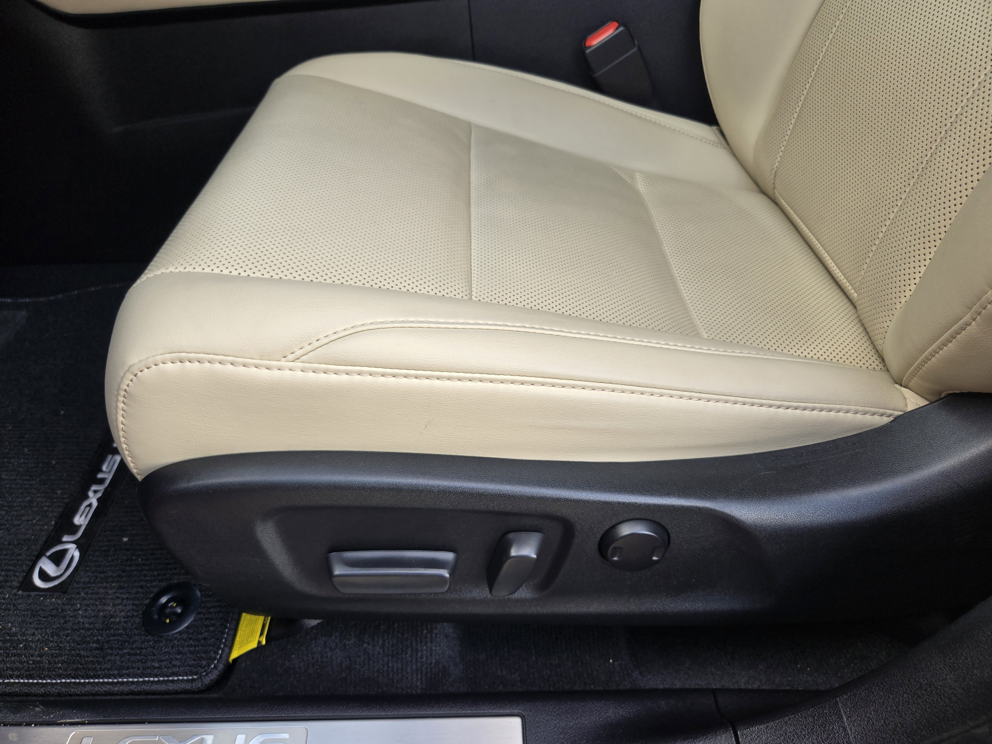 Used 2021 Lexus RX 350 FWD w/ Premium Package image 18