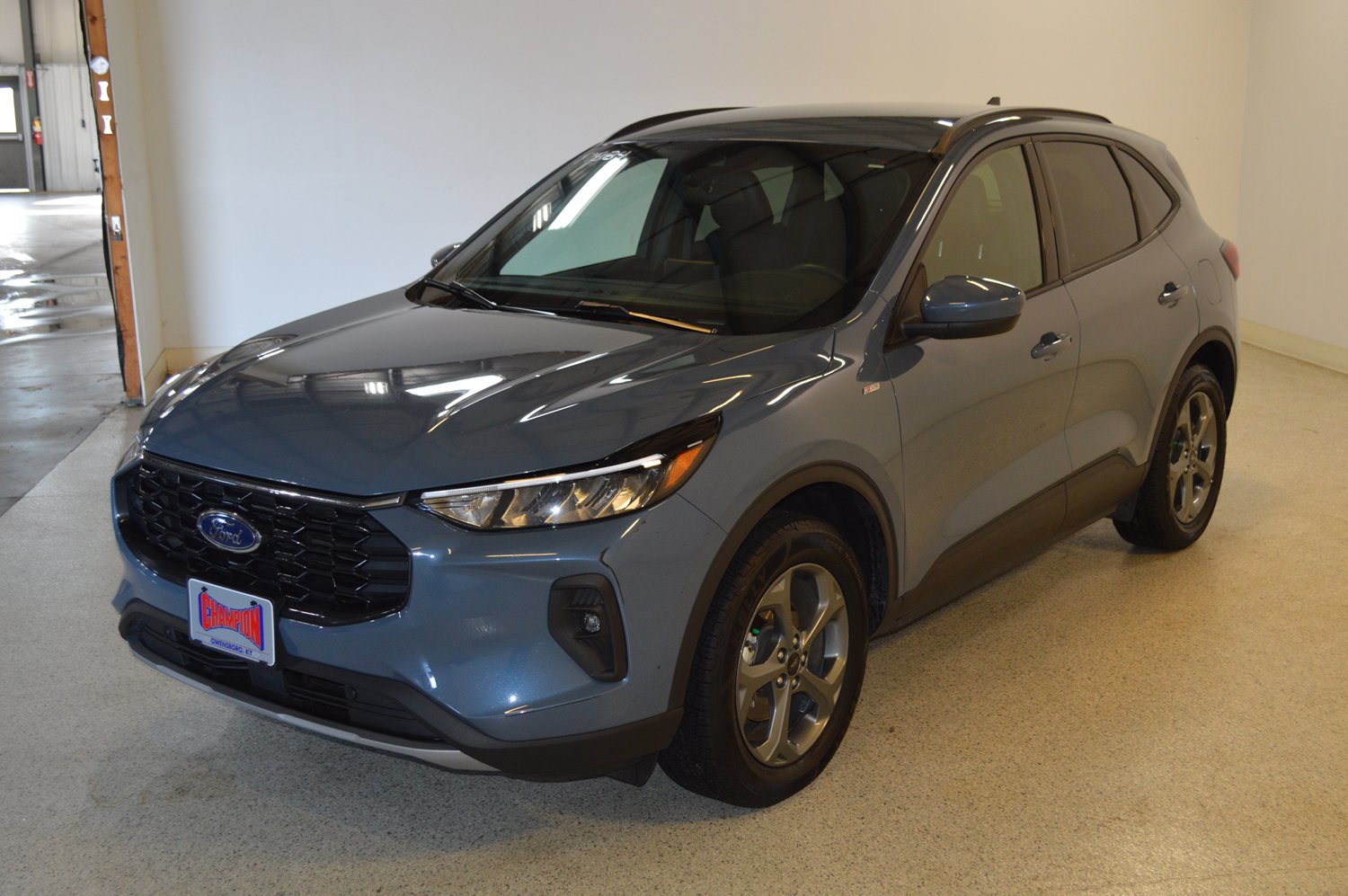 Certified 2025 Ford Escape ST-Line Select AWD/4WD image 7