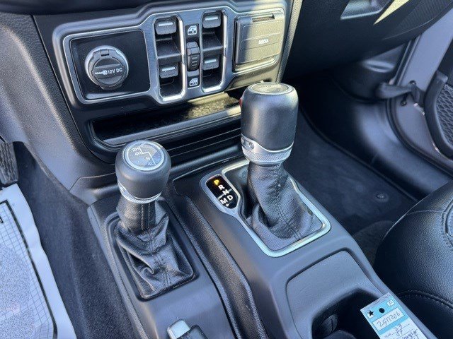 Used 2023 Jeep Wrangler Unlimited Sahara image 22