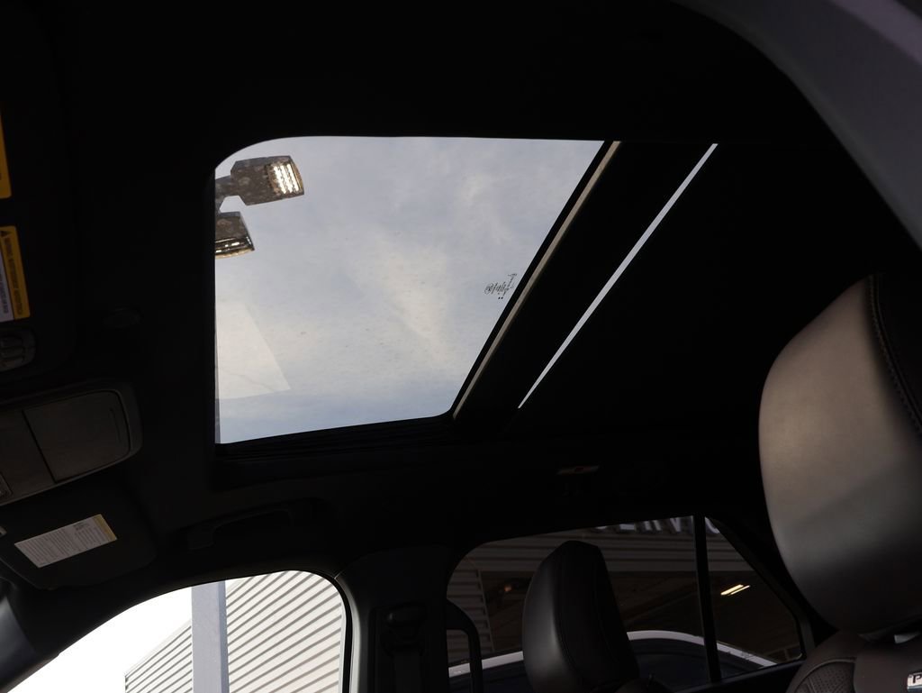 Certified 2025 Ford Explorer Platinum w/ LUX Leather Package image 28