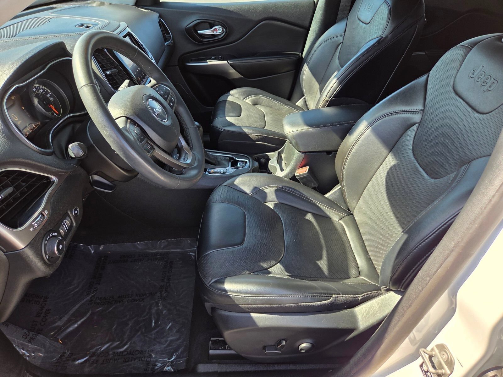 Used 2022 Jeep Cherokee Limited w/ Elite Package AWD/4WD image 10