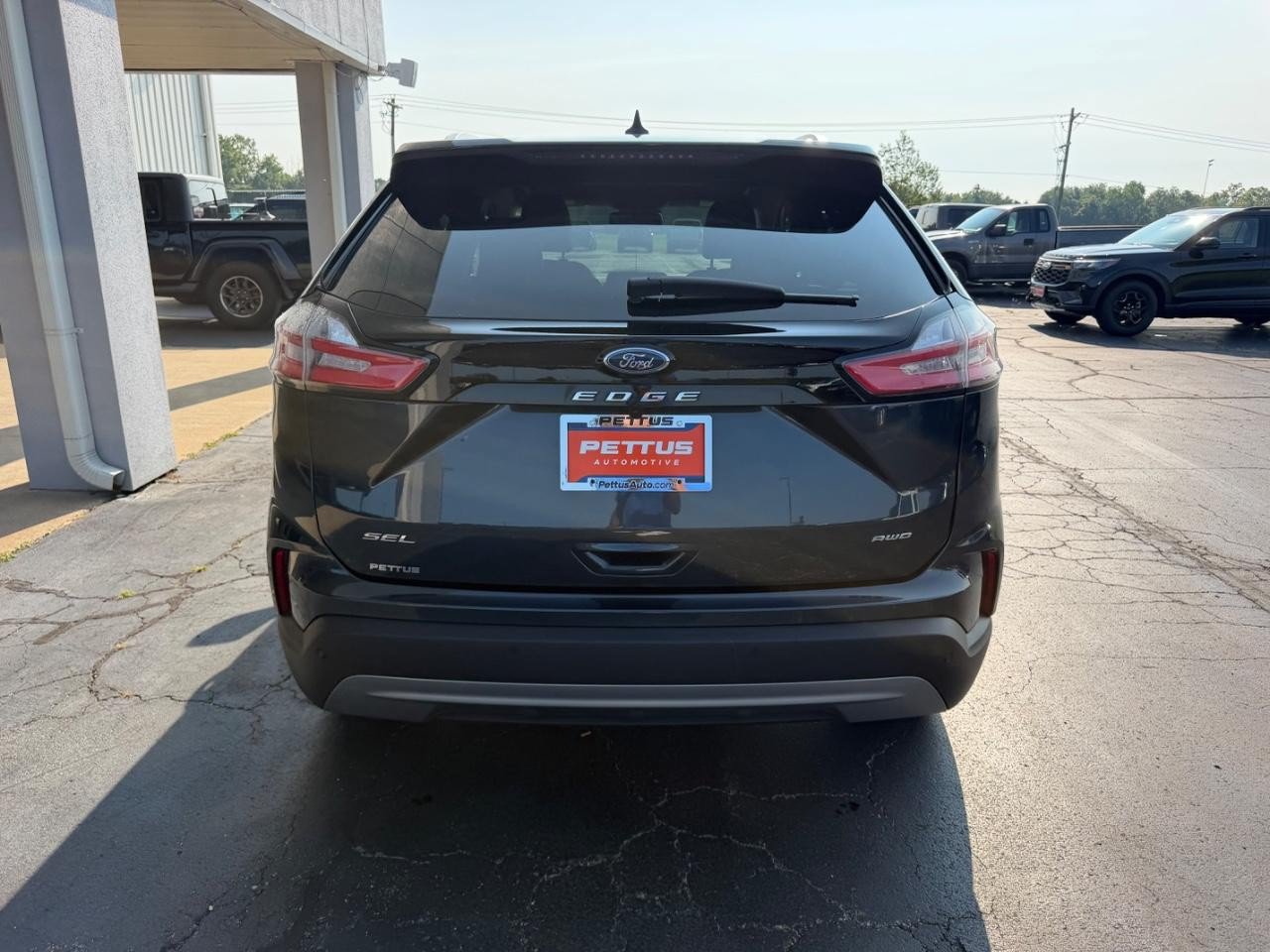 Certified 2024 Ford Edge SEL w/ Convenience Package AWD/4WD image 4