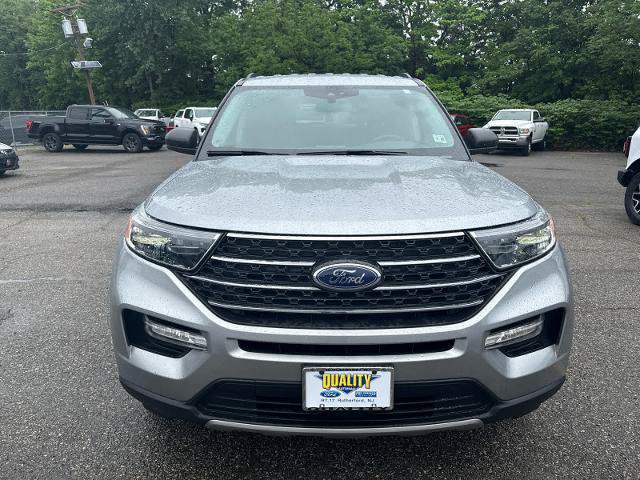 Certified 2023 Ford Explorer XLT w/ Equipment Group 202A AWD/4WD image 2