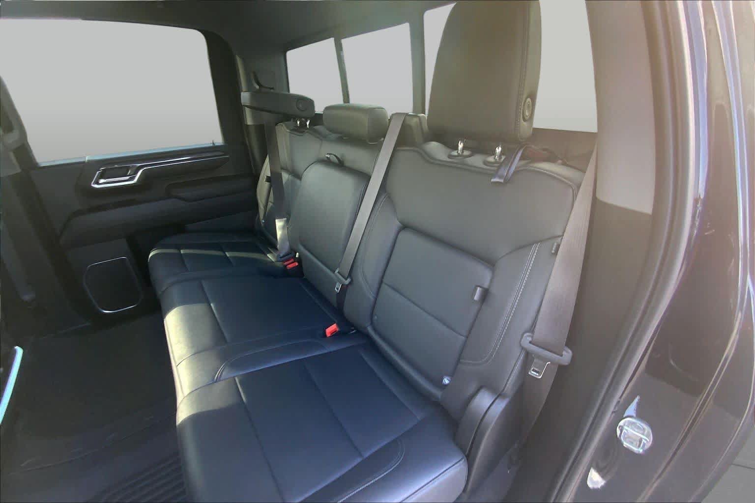 Used 2024 Chevrolet Silverado 2500 LTZ w/ LTZ Premium Package AWD/4WD image 21