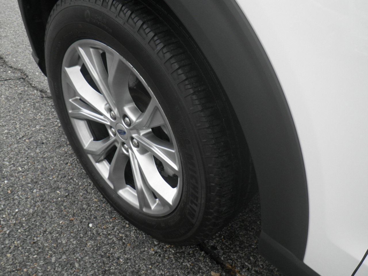 Certified 2024 Ford Explorer XLT w/ Equipment Group 202A image 13