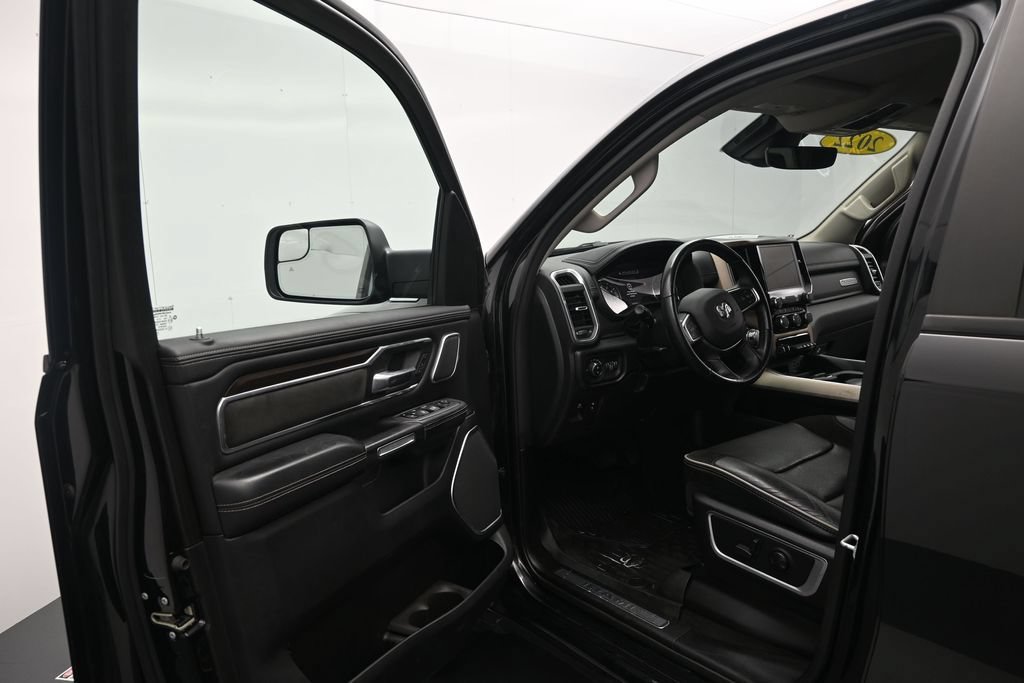 Used 2022 RAM 1500 Laramie AWD/4WD image 12