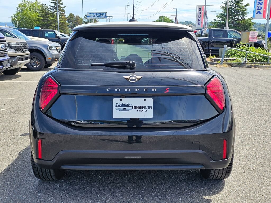 Used 2025 MINI Cooper S FWD image 4