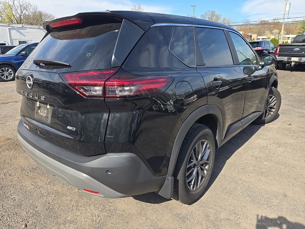 Used 2023 Nissan Rogue S AWD/4WD image 6