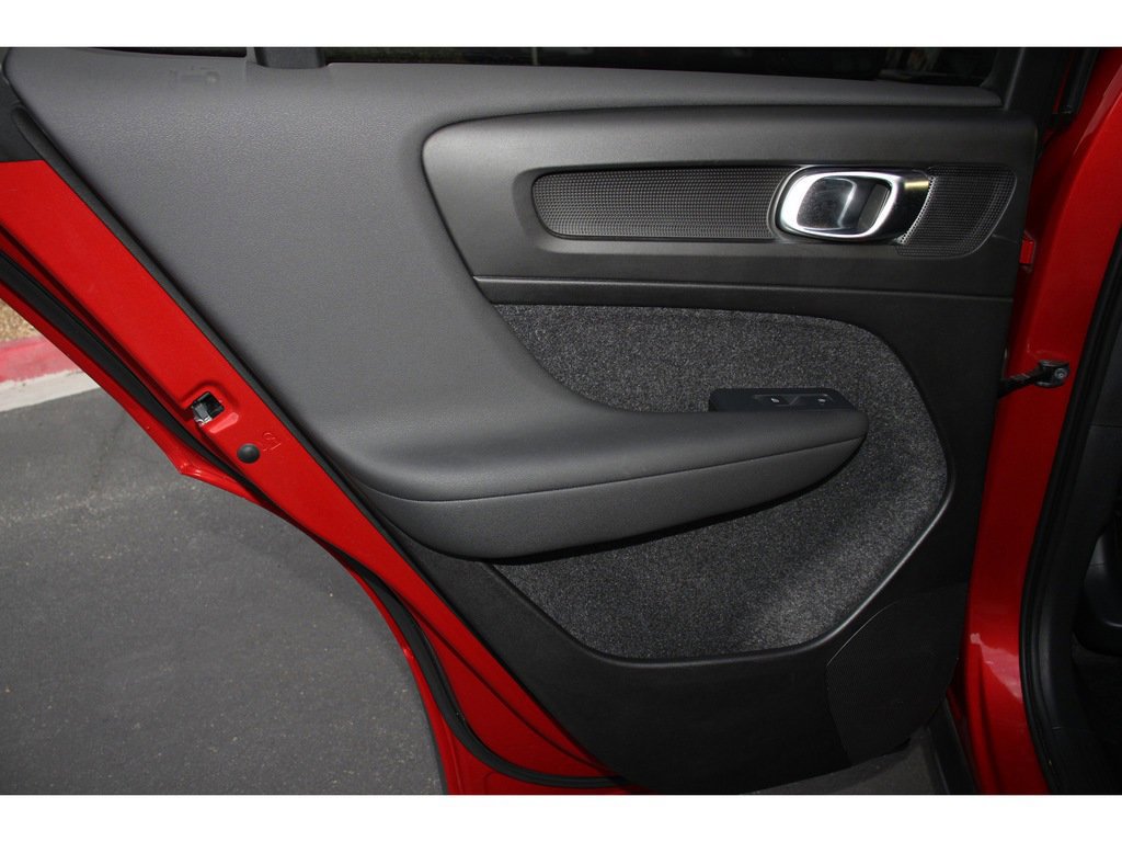 Used 2023 Volvo C40 P8 Recharge Plus image 18