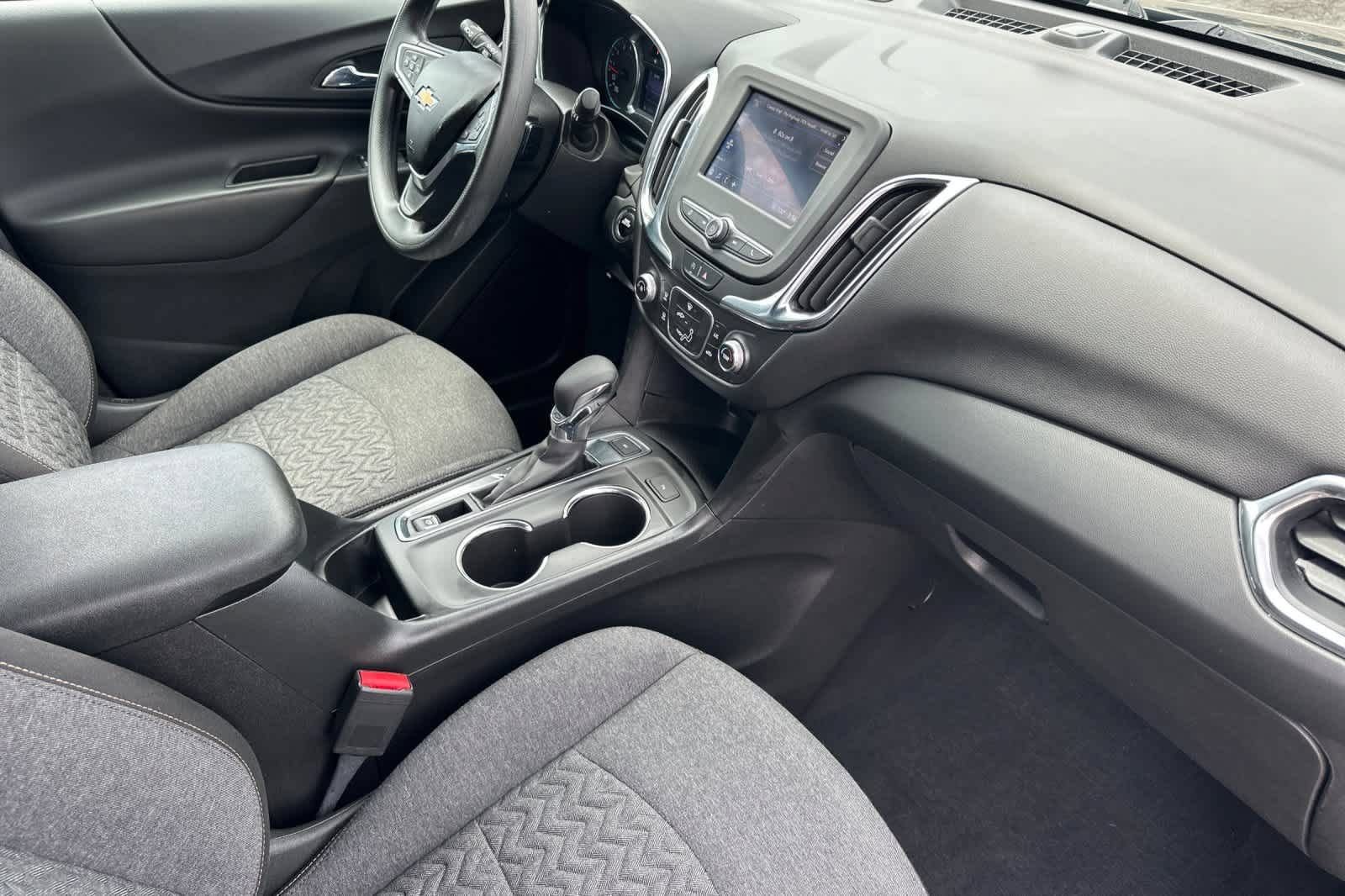 Used 2022 Chevrolet Equinox LT w/ LPO, Floor Liner Package AWD/4WD image 16