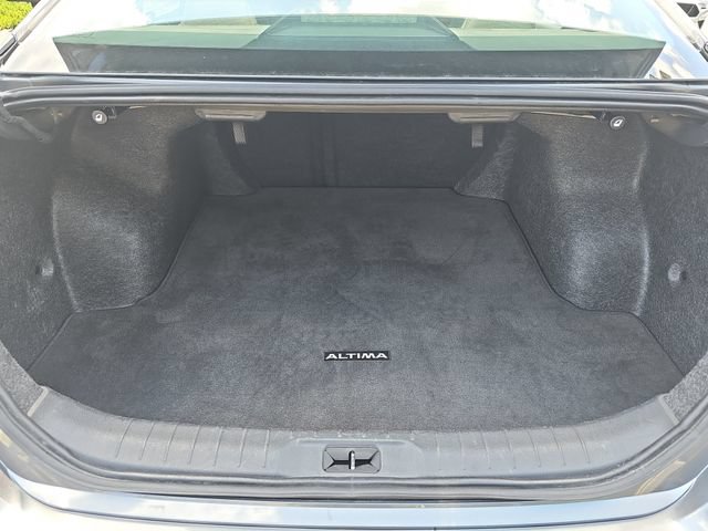 Used 2025 Nissan Altima 2.5 SV FWD image 12