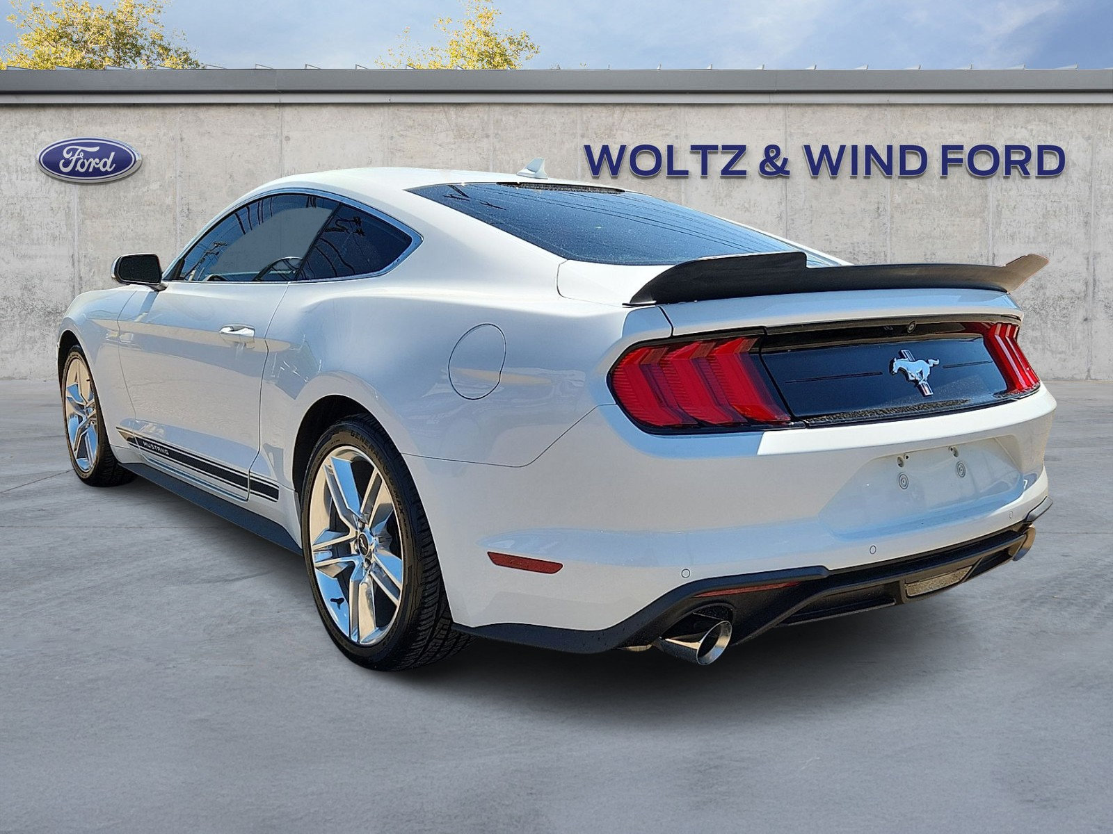 Certified 2021 Ford Mustang Premium w/ Pony Package RWD image 4