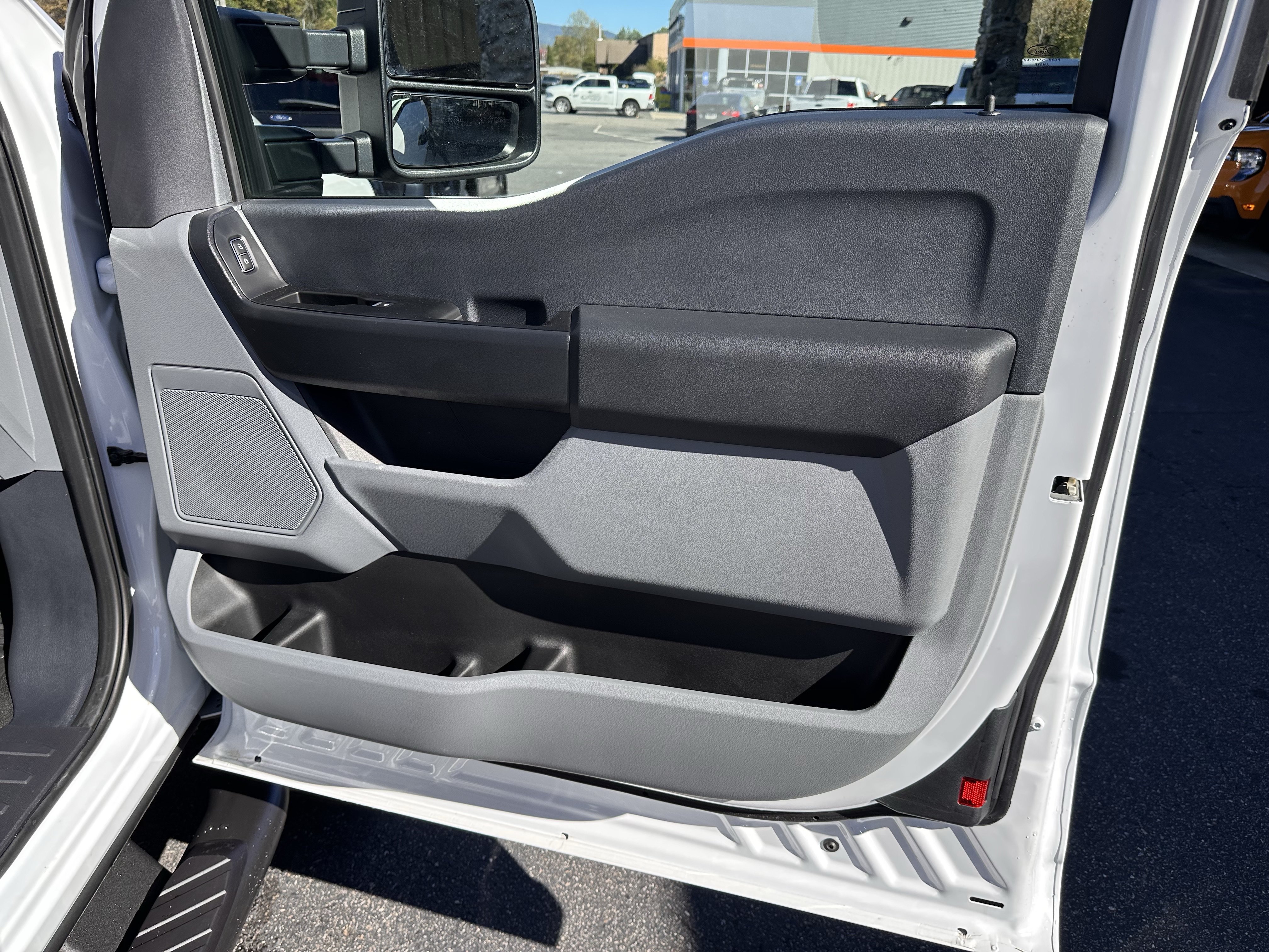 Certified 2025 Ford F550 4x4 Supercab Super Duty image 13