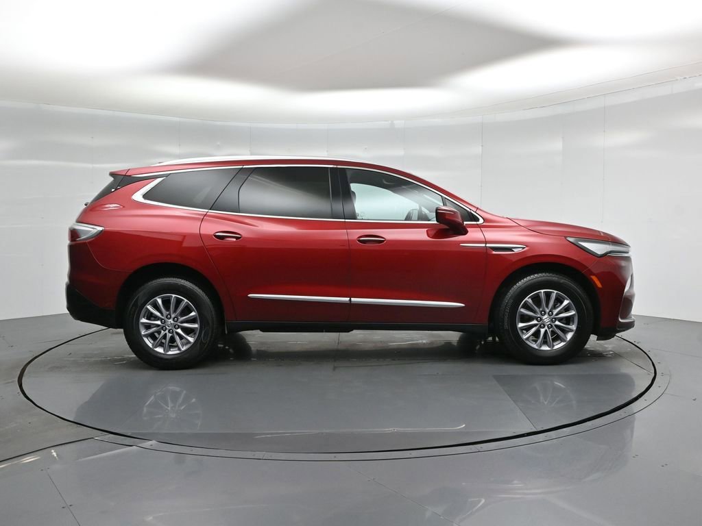 Used 2024 Buick Enclave Premium image 7