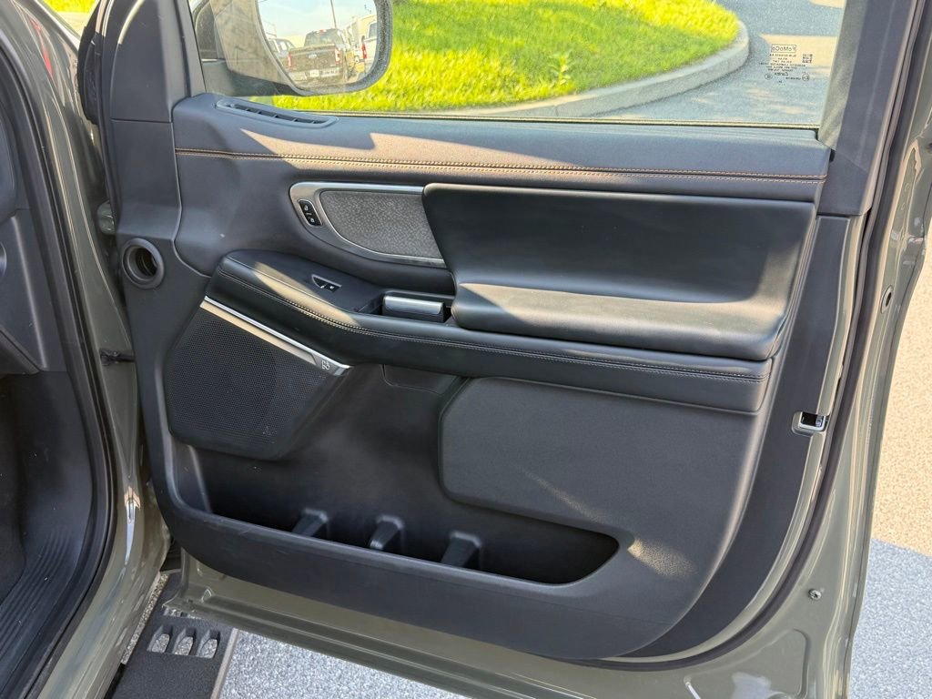 Certified 2025 Ford Expedition Tremor AWD/4WD image 15