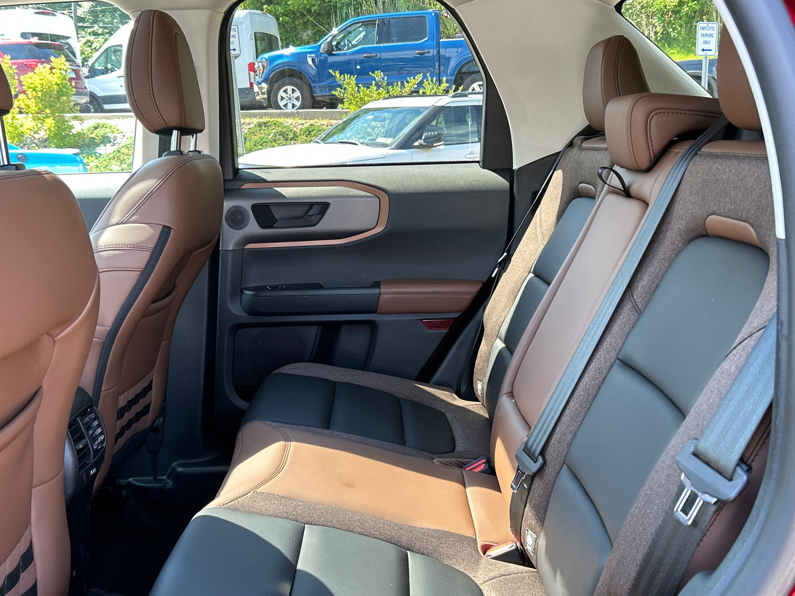 Certified 2025 Ford Bronco Sport Outer Banks w/ Outer Banks Tech Package+ AWD/4WD image 24