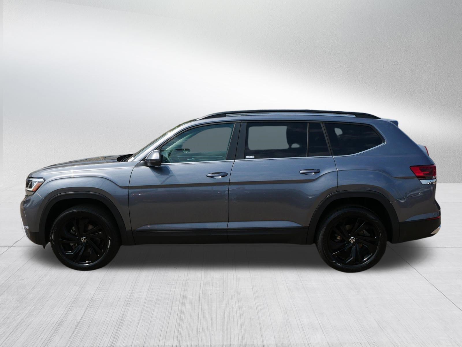 Used 2023 Volkswagen Atlas SE AWD/4WD image 4