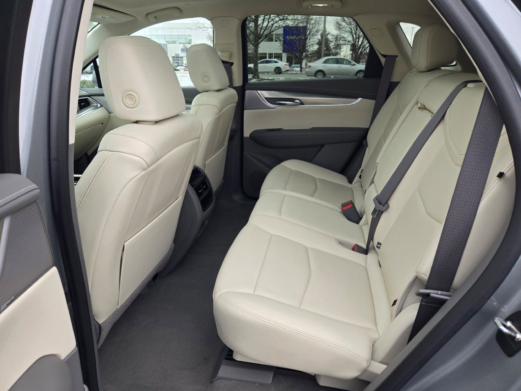 Used 2023 Cadillac XT5 Premium Luxury FWD image 16