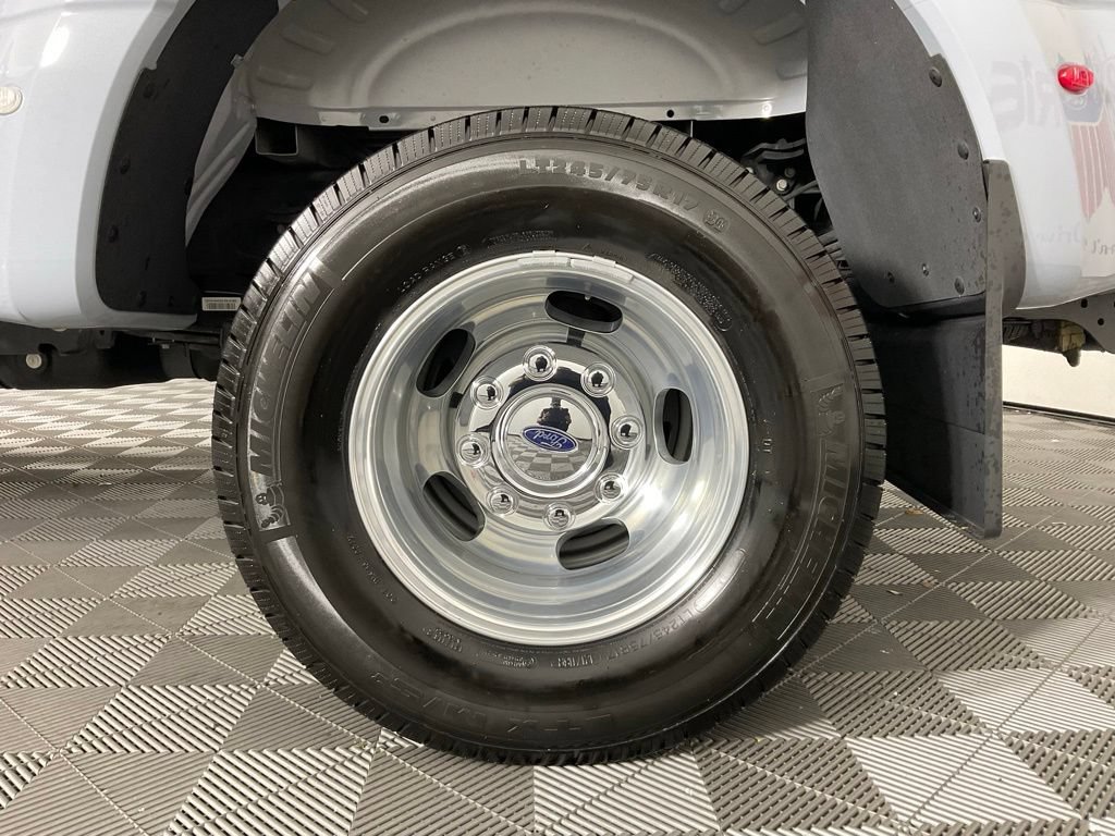 Certified 2024 Ford F350 Platinum AWD/4WD image 11