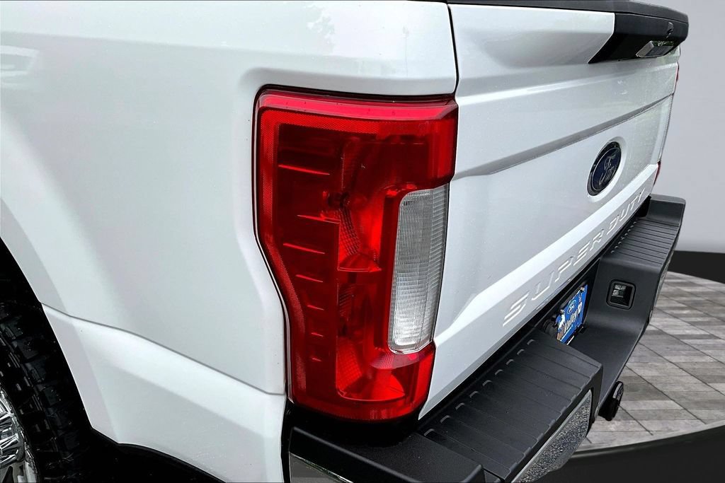 Certified 2019 Ford F250 Lariat w/ Lariat Value Package AWD/4WD image 27