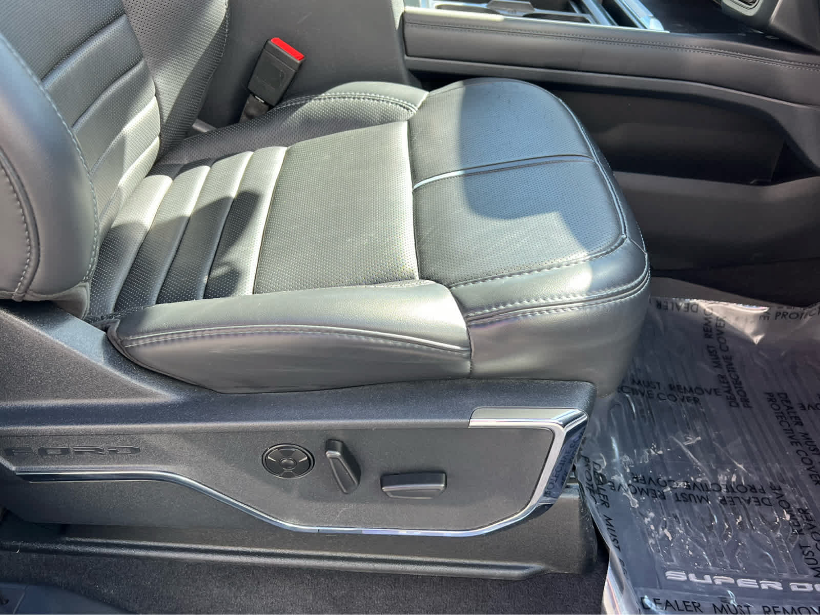 Certified 2025 Ford F350 Platinum AWD/4WD image 19
