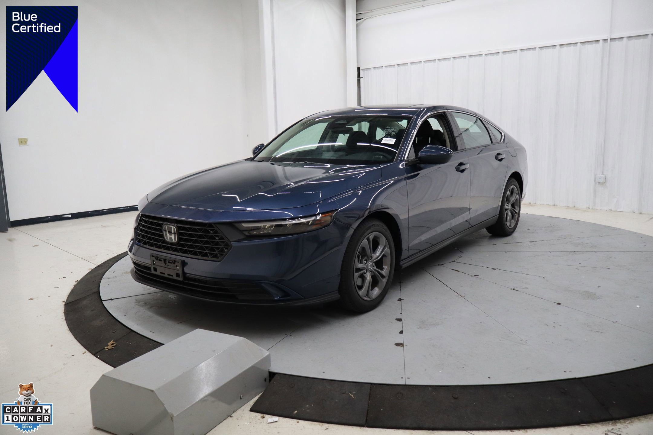 Used 2024 Honda Accord EX image 1