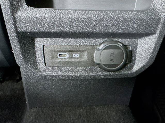 Used 2022 Volkswagen Tiguan SEL R-Line AWD/4WD image 27