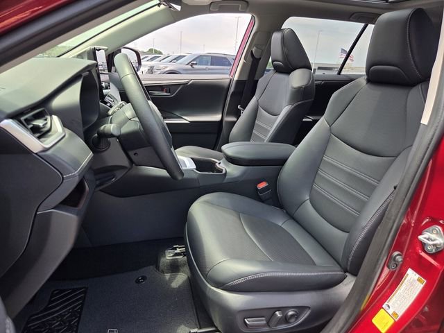 Used 2025 Toyota RAV4 Limited w/ Advanced Technology Package AWD/4WD image 9