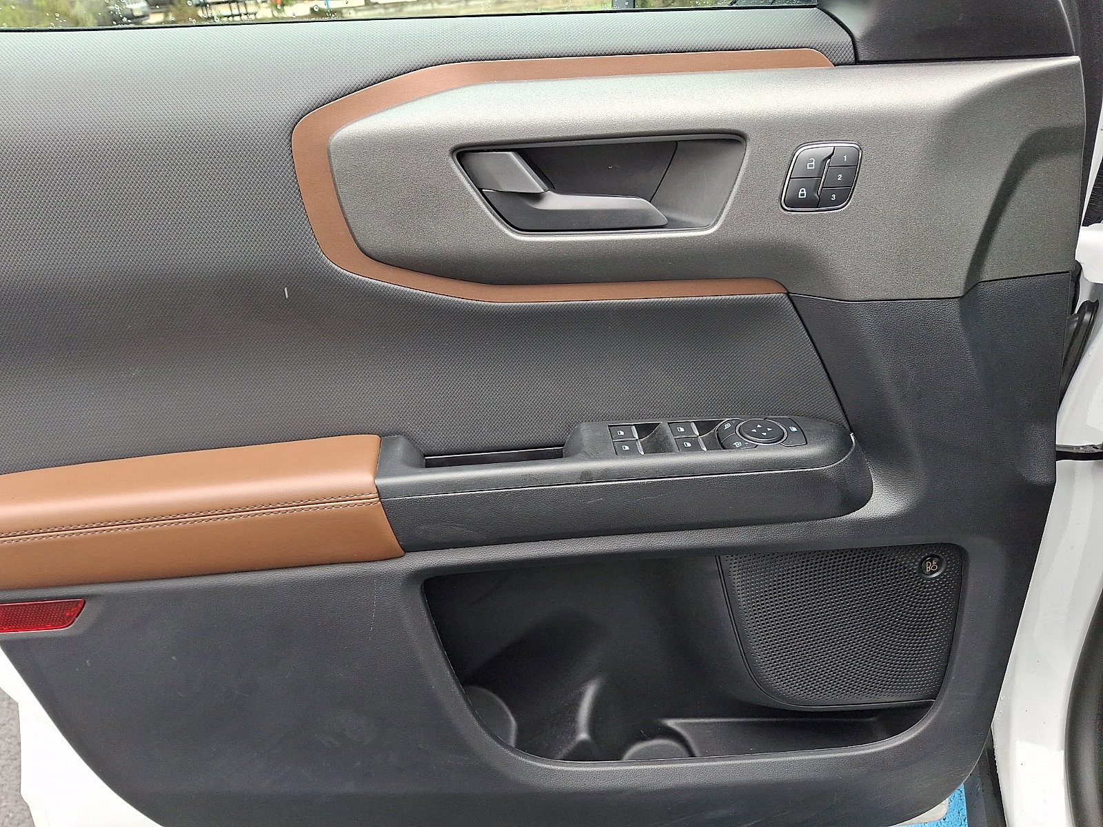 Certified 2025 Ford Bronco Sport Outer Banks w/ Outer Banks Tech Package+ AWD/4WD image 12