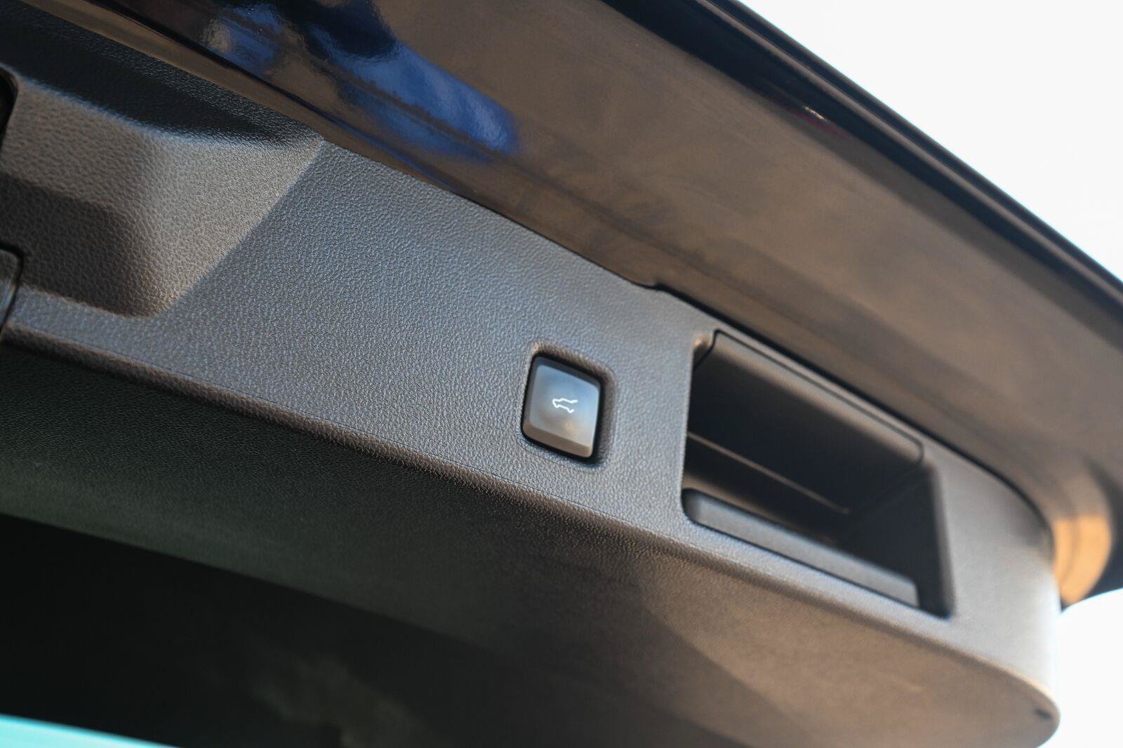 Certified 2025 Ford Escape Platinum AWD/4WD image 17