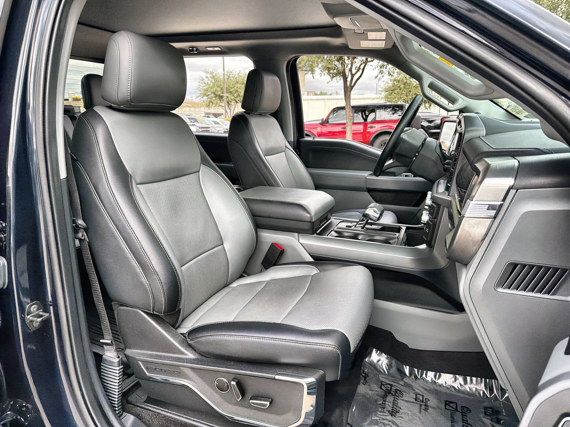 Certified 2021 Ford F150 Lariat AWD/4WD image 25