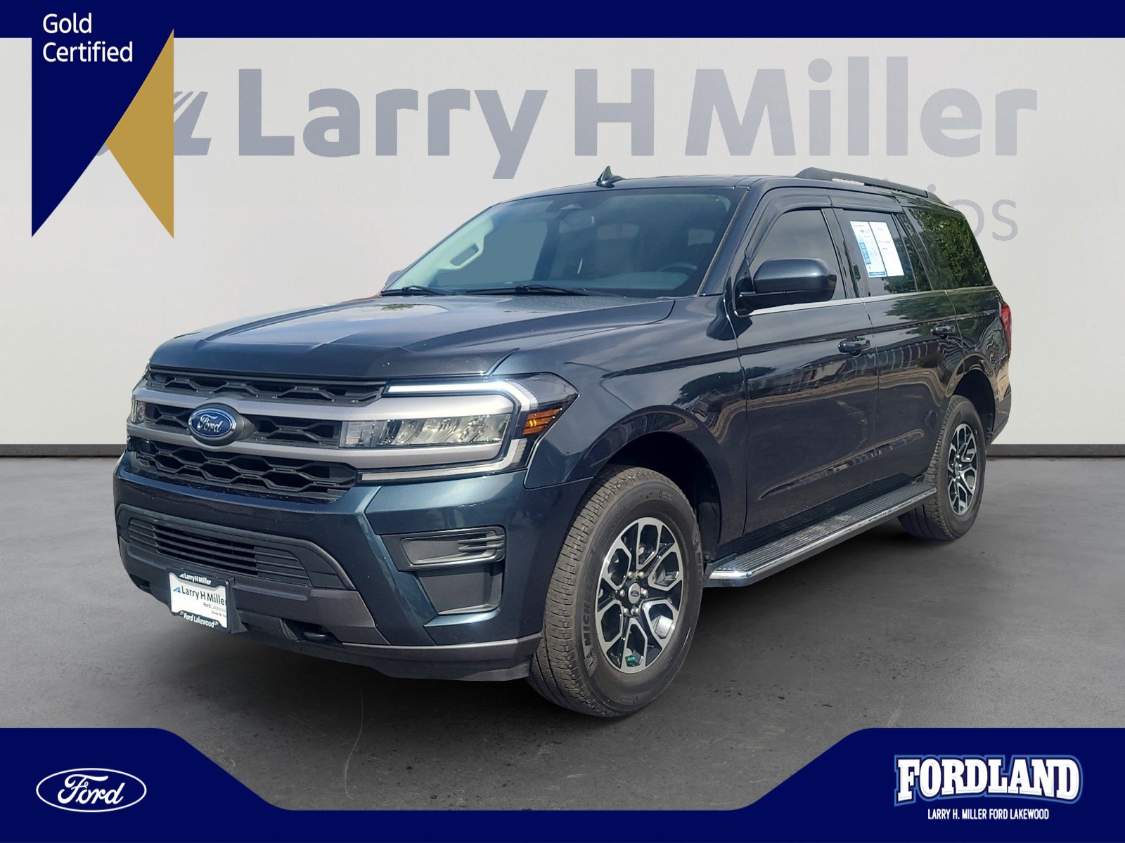 Certified 2022 Ford Expedition XLT w/ Equipment Group 202A AWD/4WD image 1