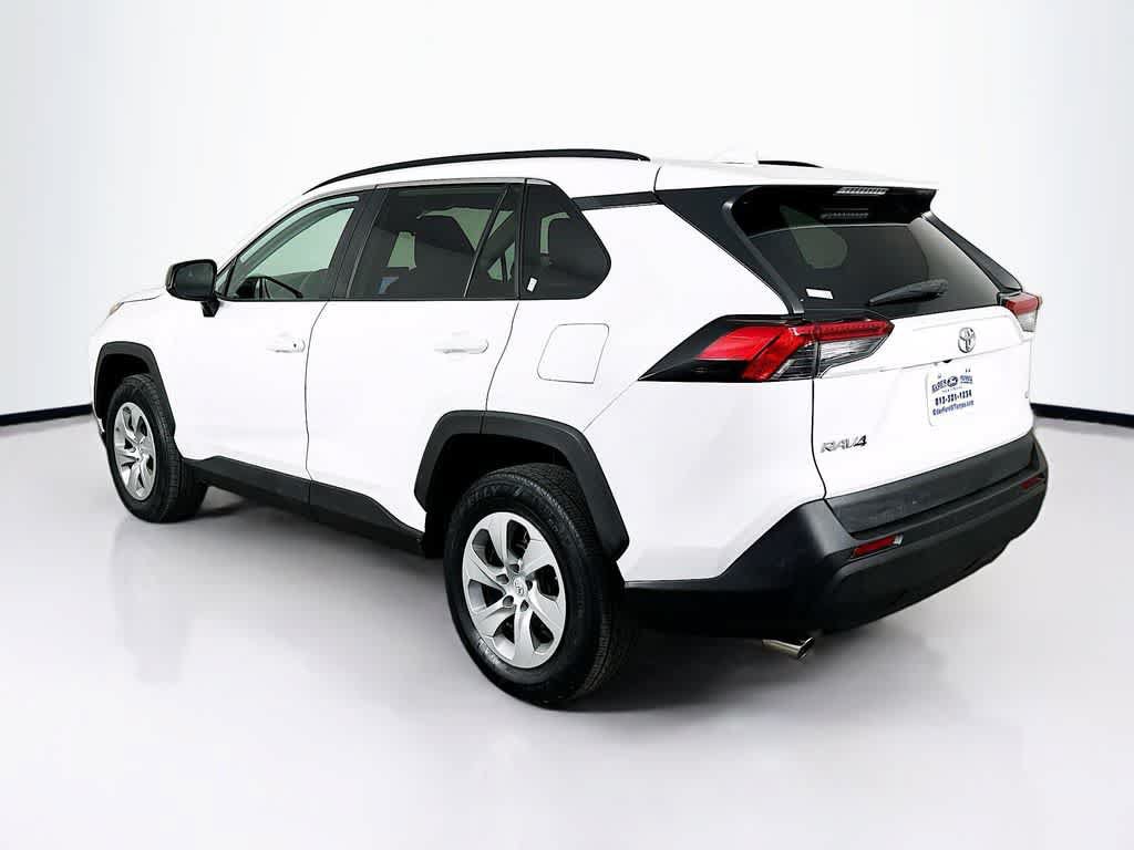Used 2021 Toyota RAV4 LE FWD image 4