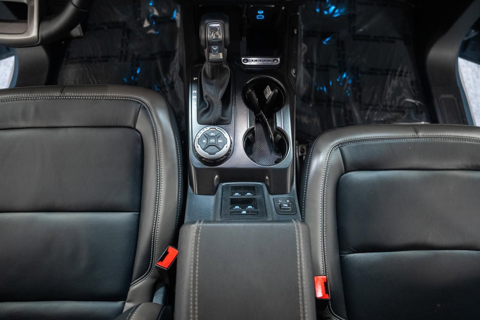 Certified 2025 Ford Bronco Outer Banks AWD/4WD image 28
