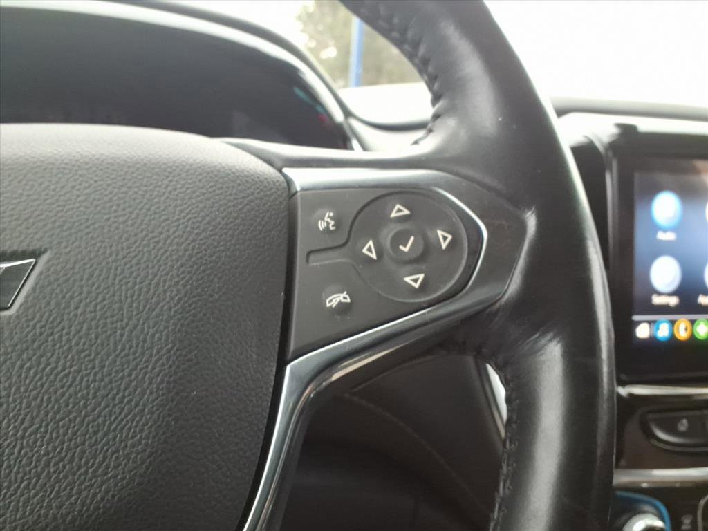 Used 2020 Chevrolet Traverse LT w/ LPO, Blackout Package image 19